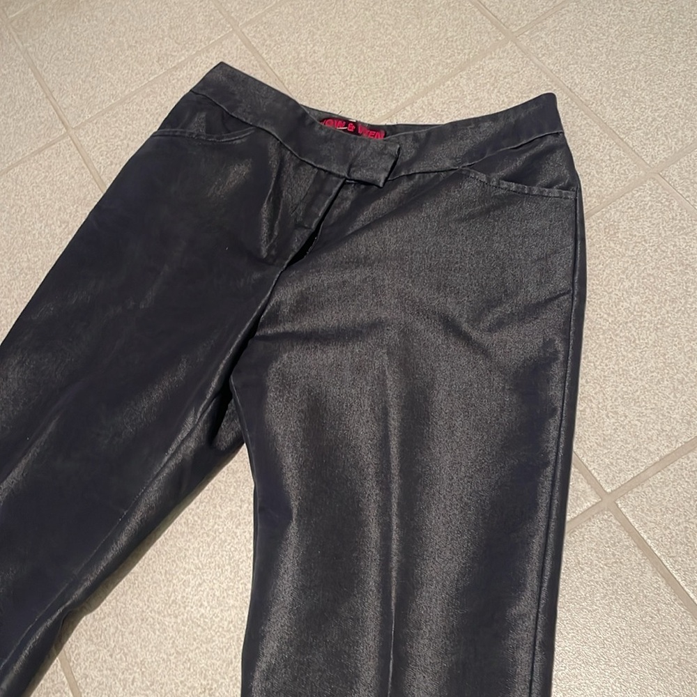 Chic navy pant with sheen.